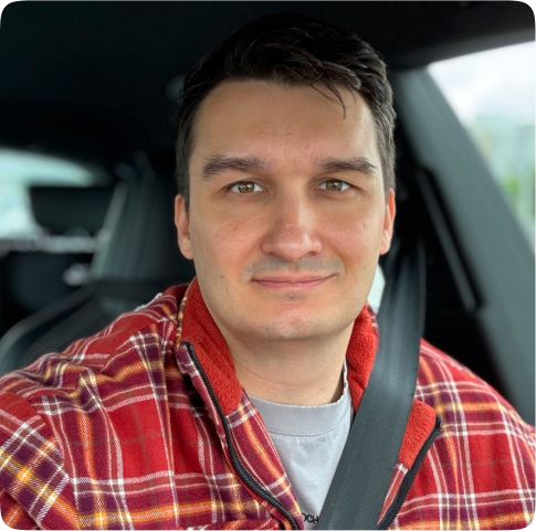 Артём Колотов